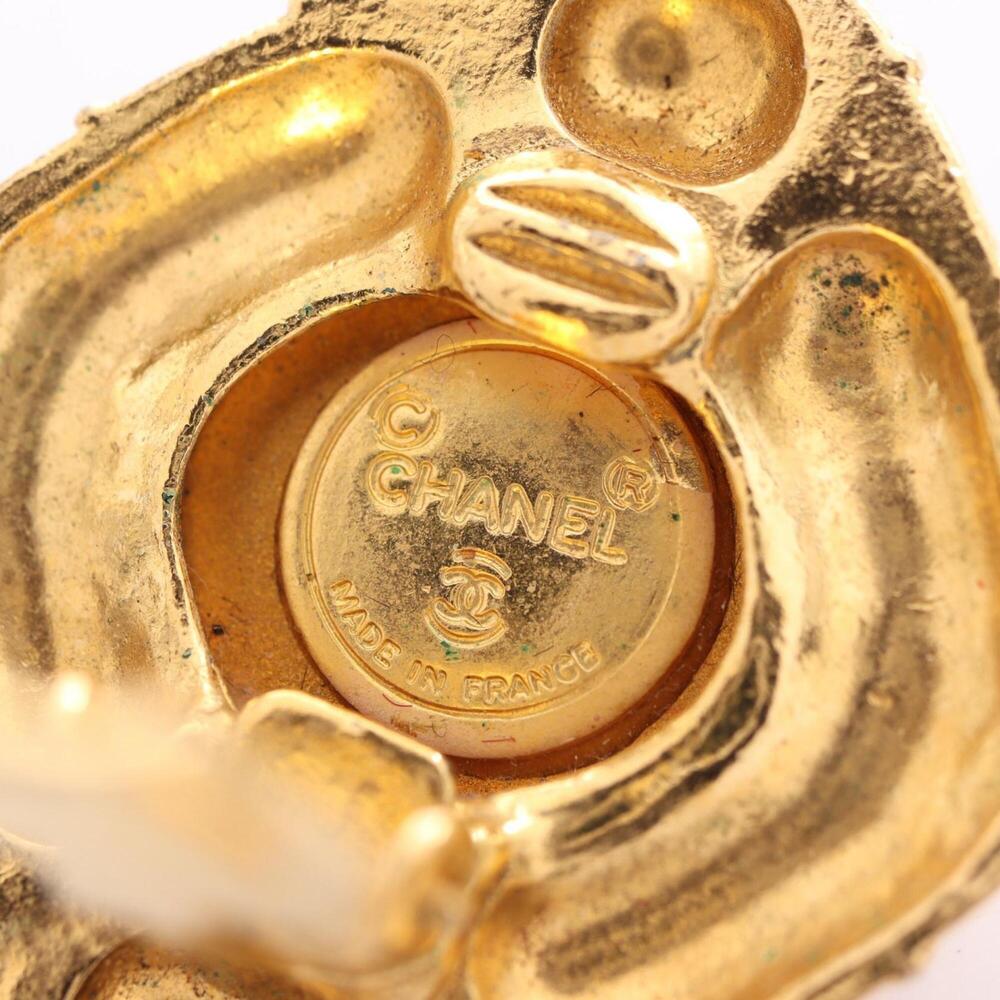 CHANEL White Earrings - Picture 3 of 6